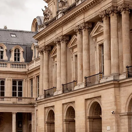 Edgar Louvre - Richelieu * París